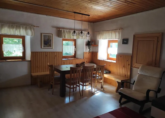 Prázdninový dům By The Emerald River *